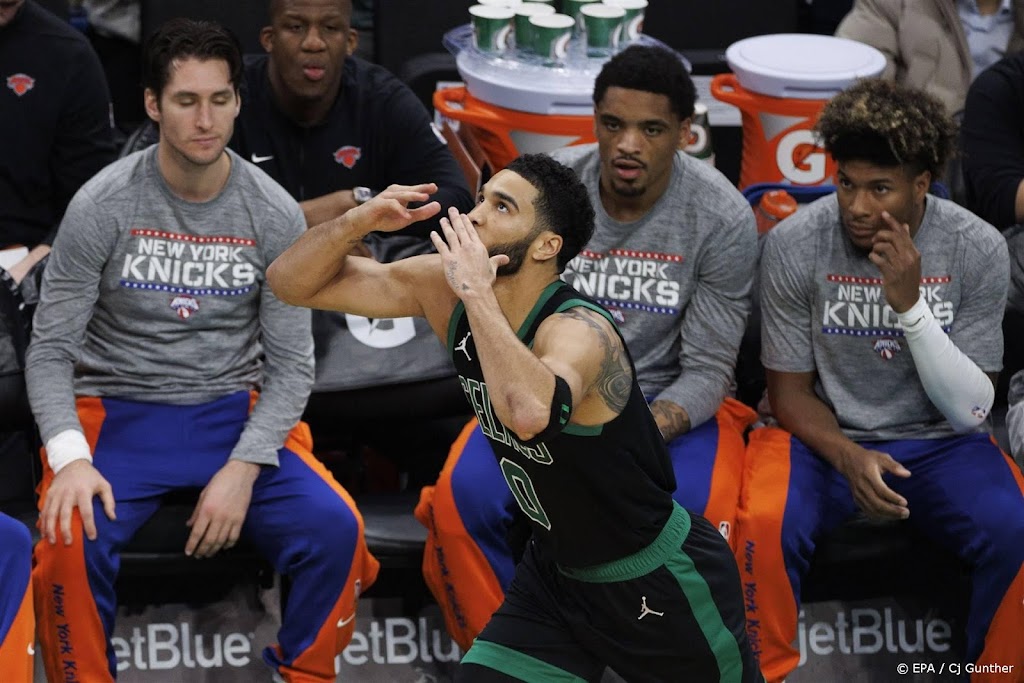 Celtics winnen van Sixers in duel om koppositie NBA