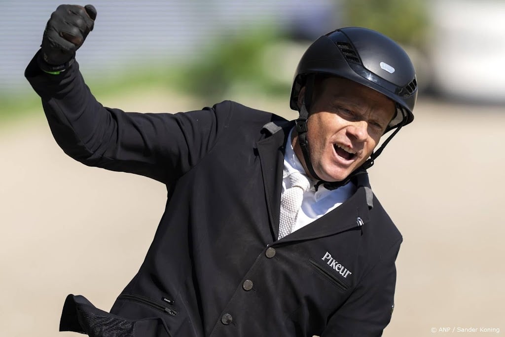 Springruiter Greve wint wereldbekerwedstrijd in Stuttgart