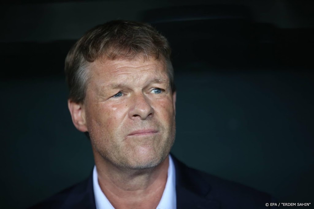 Voetbalbond Oman ontslaat bondscoach Erwin Koeman
