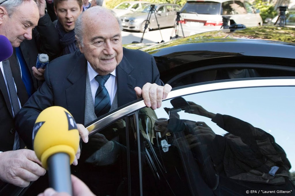 FIFA wil 2 miljoen terug van Blatter of Platini