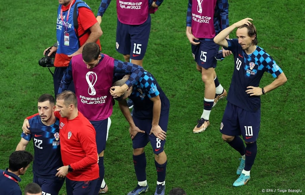 Kroatië met gekwetste en vermoeide spelers naar troostfinale     