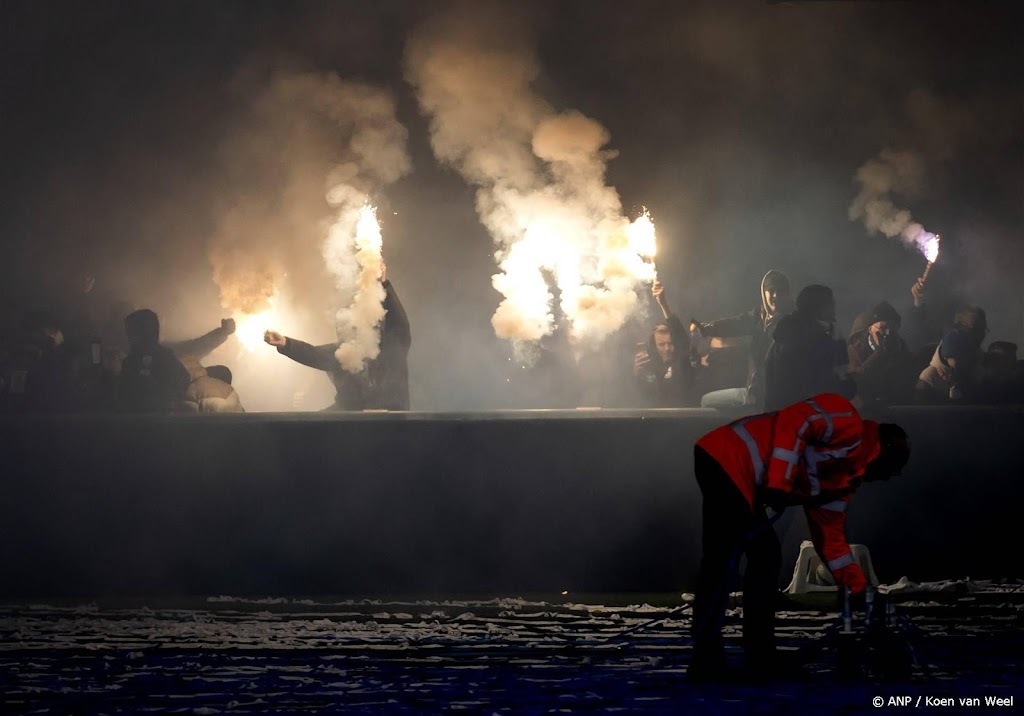 Boete voor voetbalclub Katwijk na afsteken vuurwerk bij bekerduel