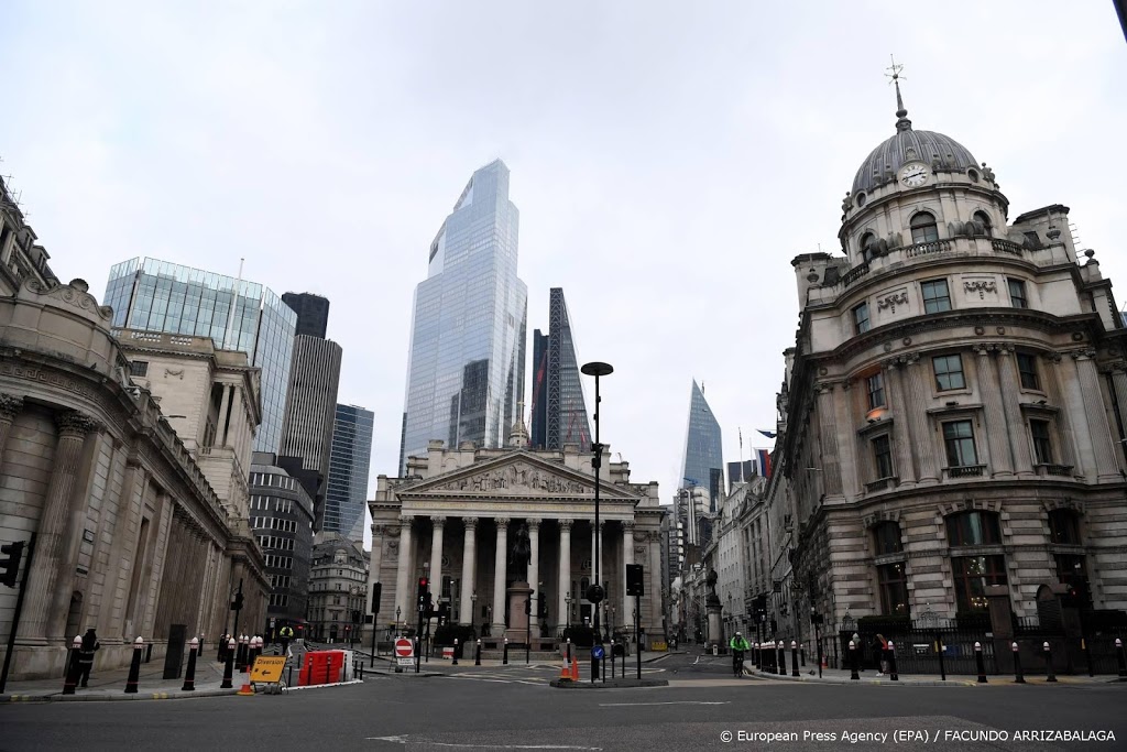 Britse regering hoopt op versoepeling maatregelen in maart