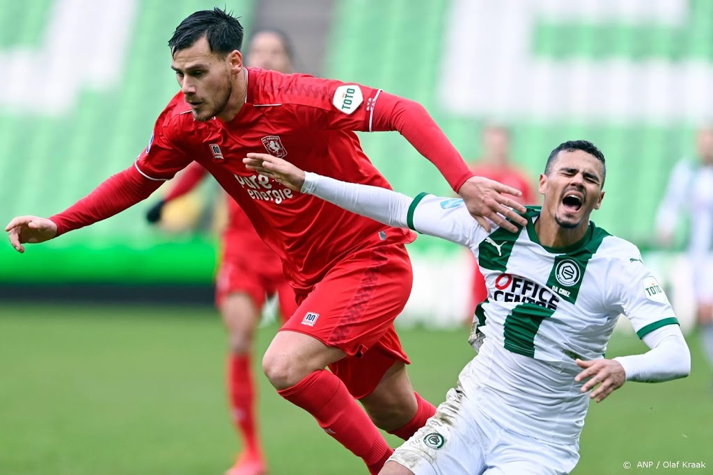 FC Groningen komt na rust terug tegen FC Twente