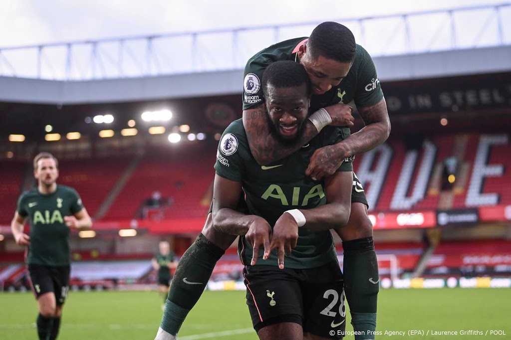 Tottenham houdt koploper in het zicht met zege op Sheffield