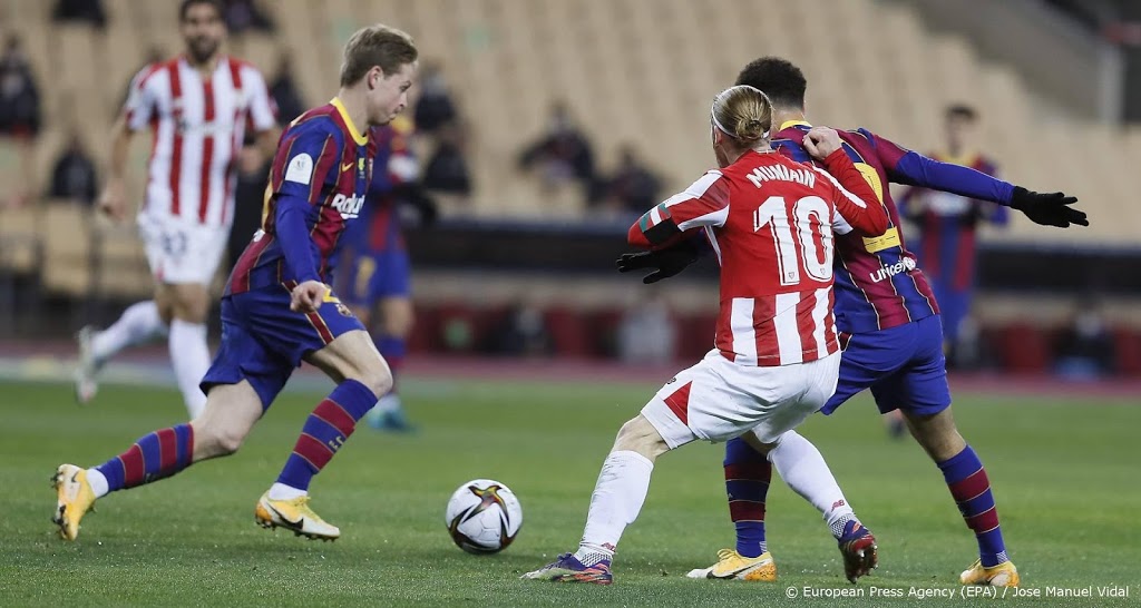 Koeman grijpt naast eerste prijs met FC Barcelona