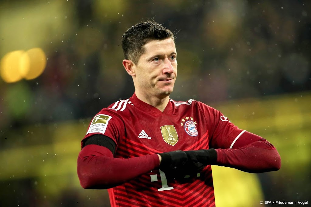 FIFA eert Lewandowski weer als wereldvoetballer van het jaar   