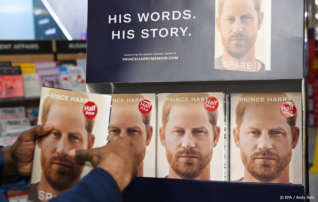 Autobiografie prins Harry al 750.000 keer verkocht in VK