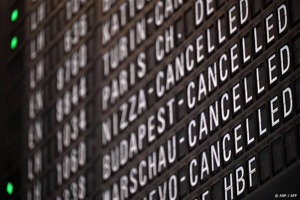 Luchthaven Frankfurt annuleert alle vluchten door winterweer