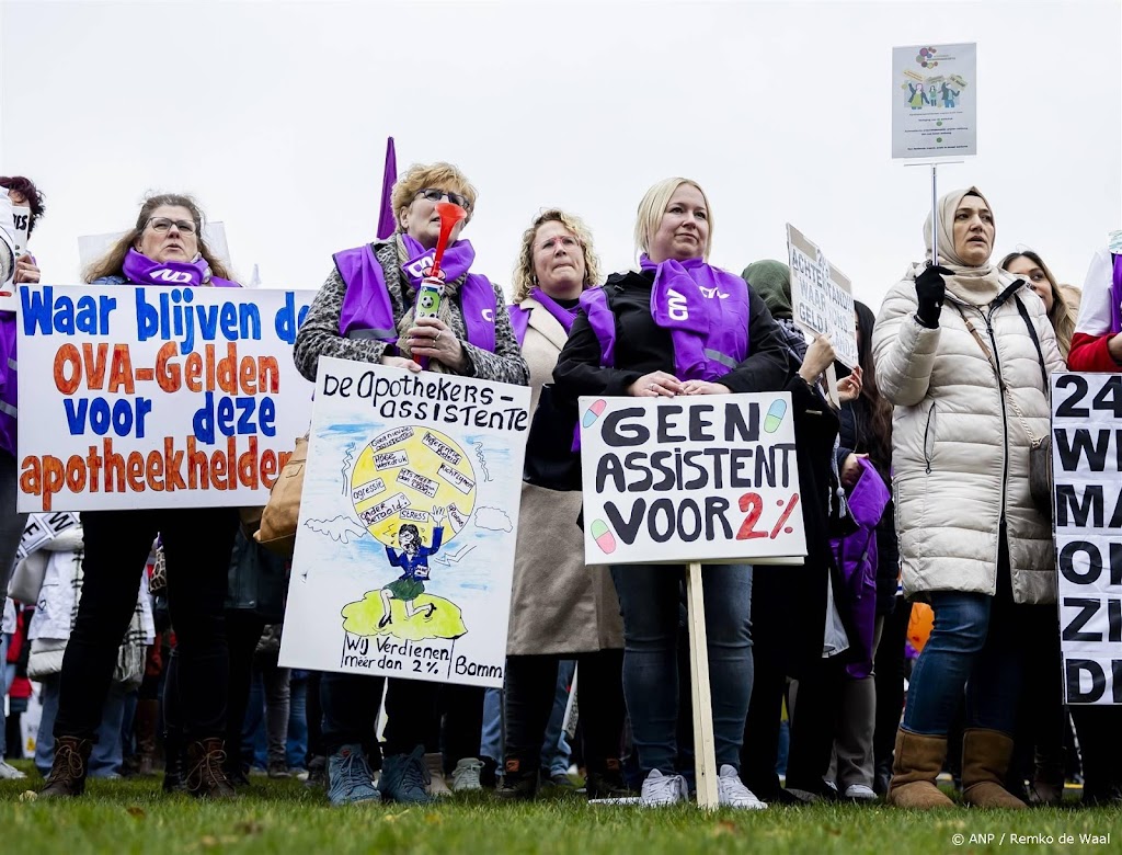 FNV en CNV schorten staking apotheken op na komst bemiddelaar