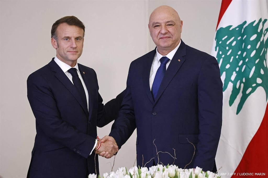 Macron roept Israël op zich sneller terug te trekken uit Libanon