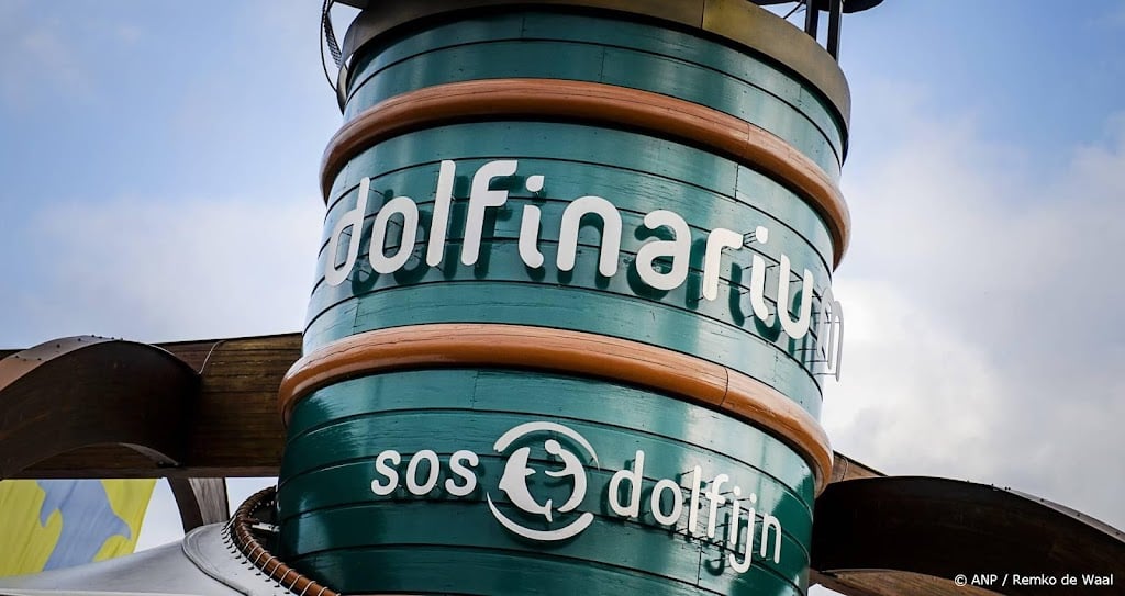 Oudste dolfijn van Nederland in Dolfinarium overleden