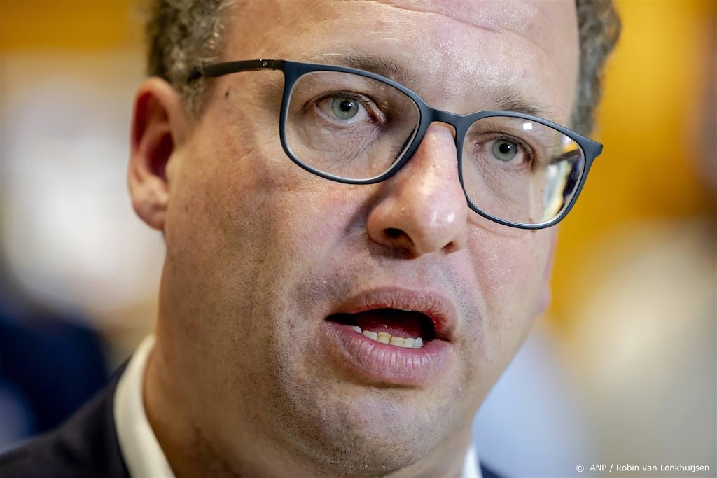 FNV eist nu regelen inzage identiteit geweldplegers in het ov