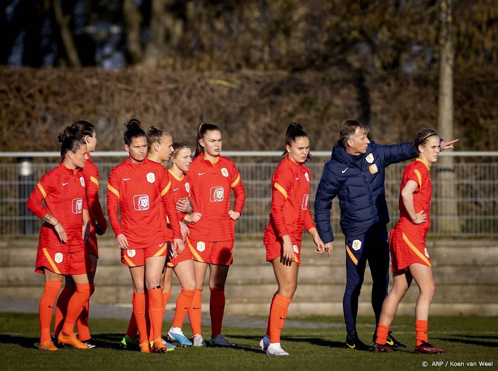 Bondscoach Jonker: na wissels was het niet meer 'oranje boven'