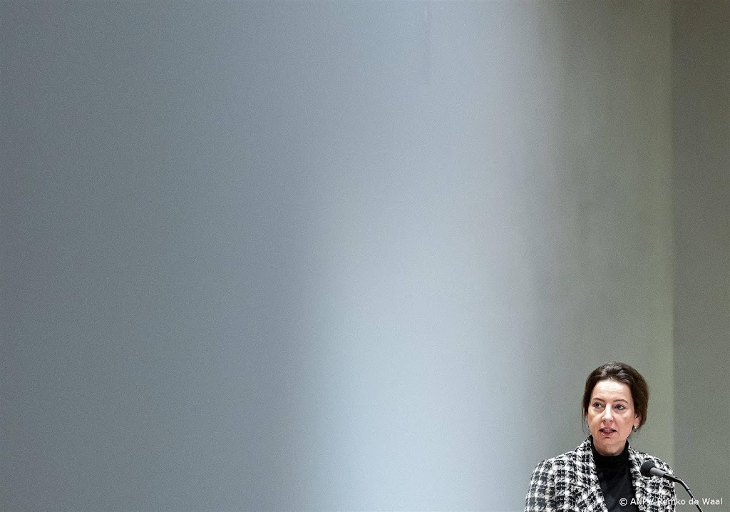 Waakhond waarschuwt Kamer voor samenwerking AIVD, MIVD en bedrijven
