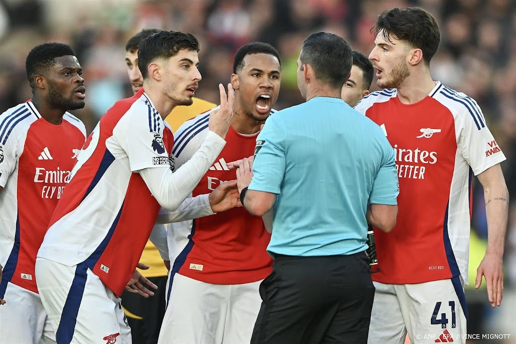 Arsenal krijgt fikse boete na commentaar op arbiter Oliver