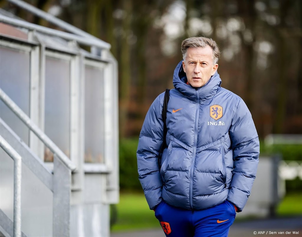 Jonker verrast en verbaasd over vertrek bij Oranjevrouwen