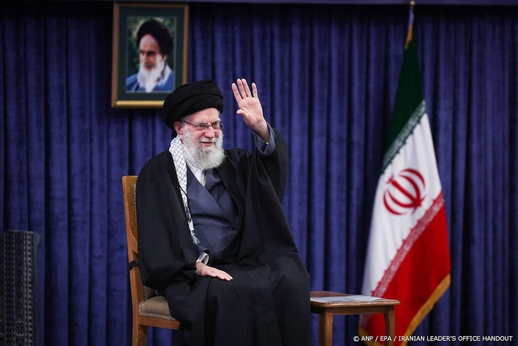 Khamenei: pogingen VS regering Iran omver te werpen mislukken