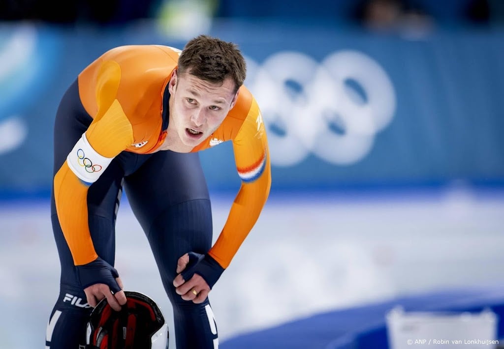 Schaatser Bosker vertrok 'om zich op te frissen voor huldiging'