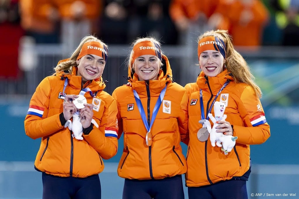 Nederland blijft na zilver schaatssters vierde in medaillespiegel