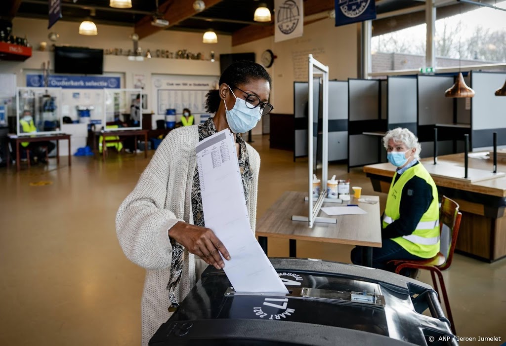 Sylvana Simons (Bij1) heeft haar stem uitgebracht