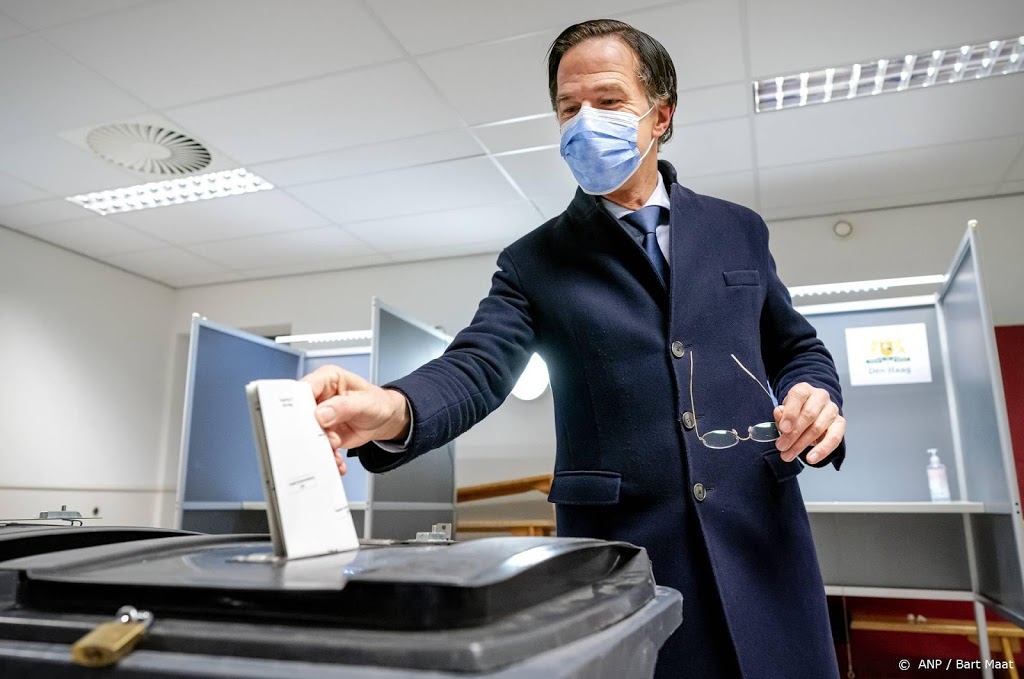 VVD-leider Mark Rutte brengt stem uit 