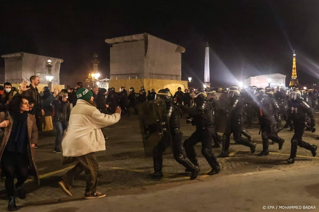 Meer dan 300 arrestaties bij rellen donderdag in Frankrijk