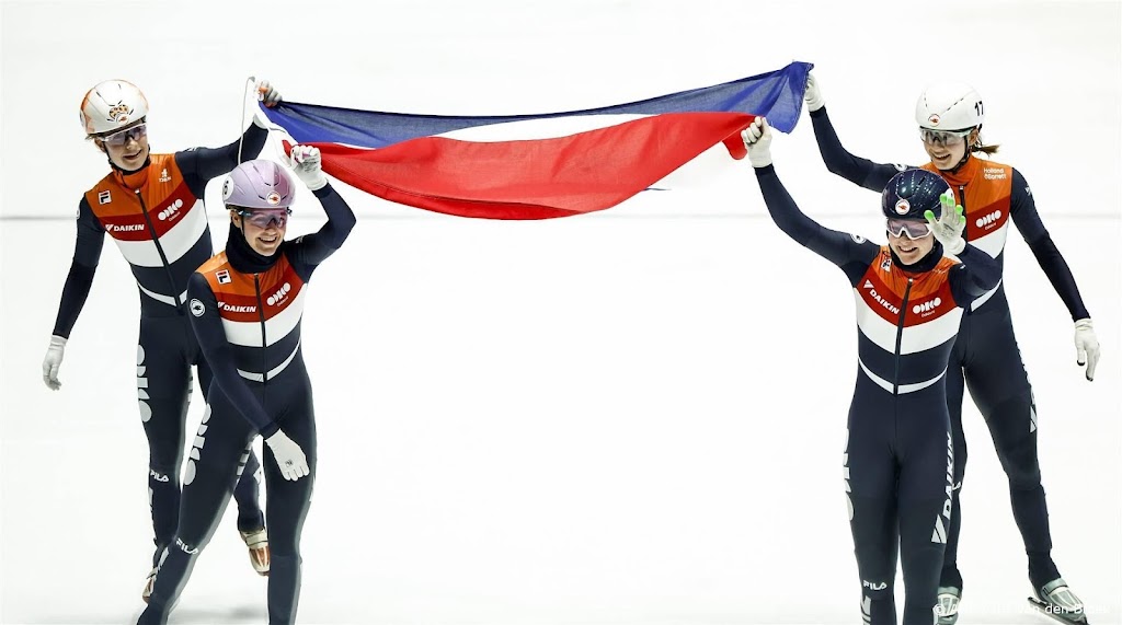 Nederlandse shorttracksters pakken weer wereldtitel op aflossing