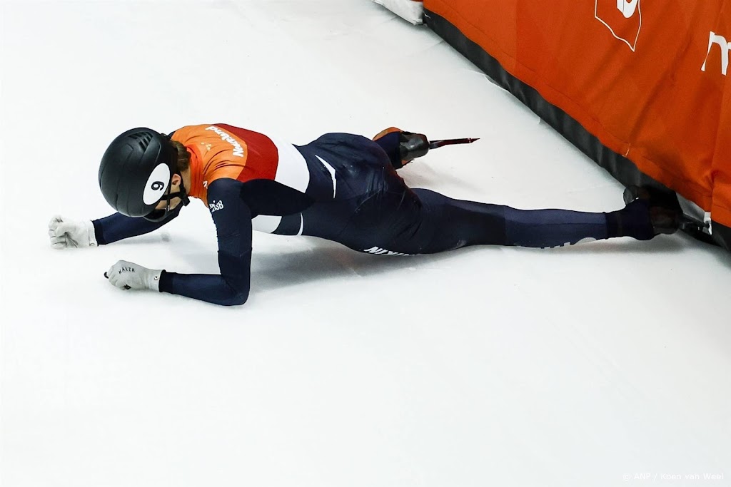 Shorttrackmannen na val Van 't Wout vierde in finale aflossing 
