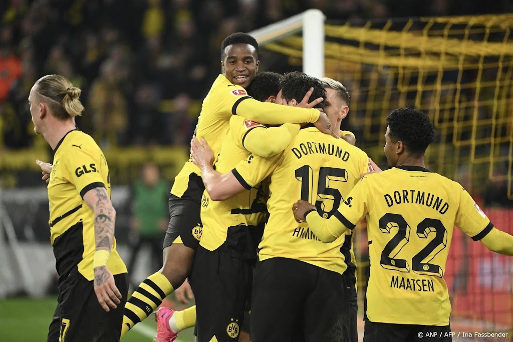 Borussia Dortmund weer vierde na zege op Eintracht Frankfurt 