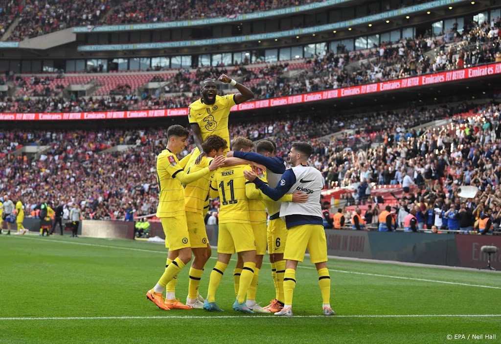 Chelsea voor derde keer op rij naar finale FA Cup