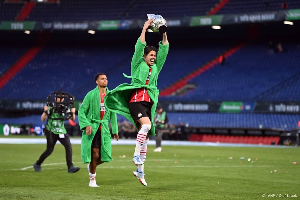 PSV gaat bekerwinst zondagavond vieren in Philips-stadion