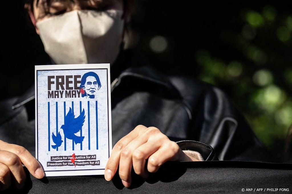 Myanmar schrapt alle doodstraffen, strafvermindering voor Suu Kyi