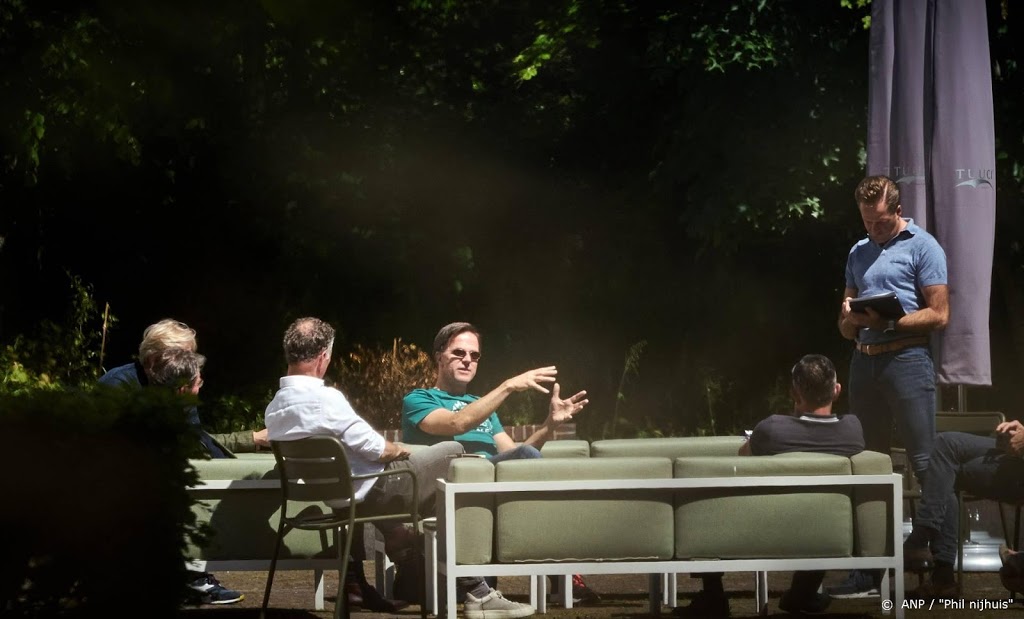 Kabinet praat over sociaal-maatschappelijke impact coronacrisis
