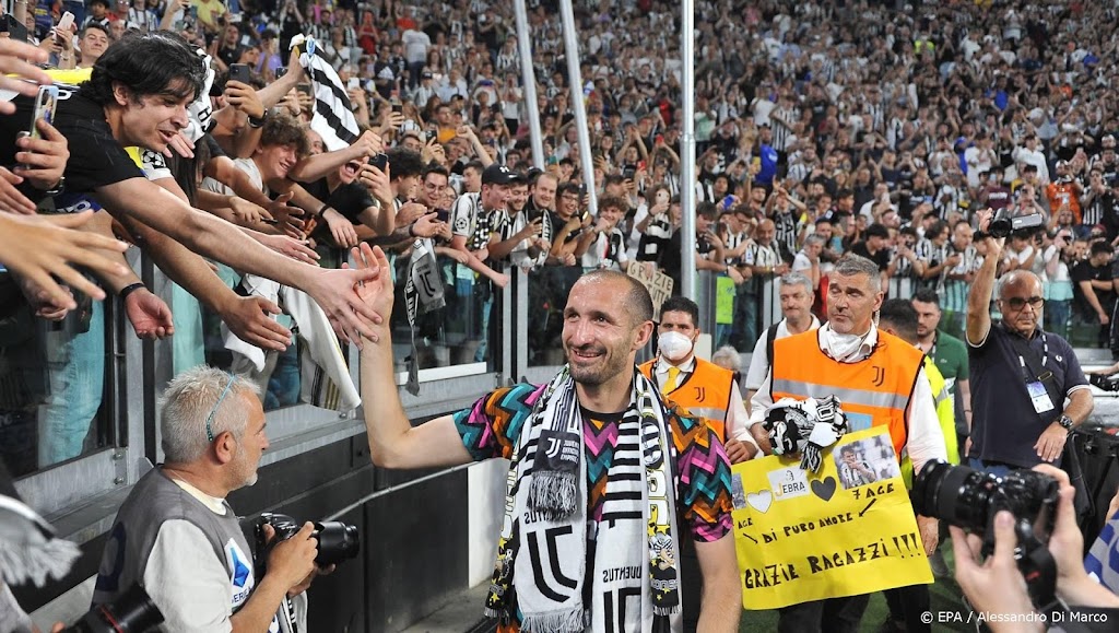 Chiellini vertrekt bij Juventus met een lach, Dybala met tranen