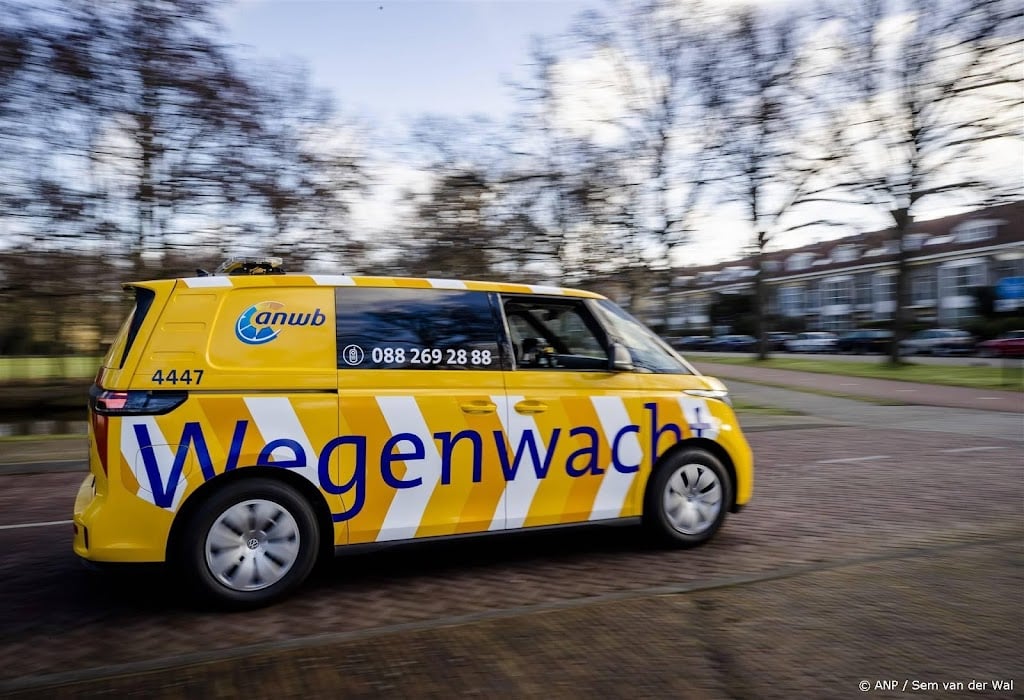 Mogelijk opzettelijke aanrijding Eindhoven, man in levensgevaar