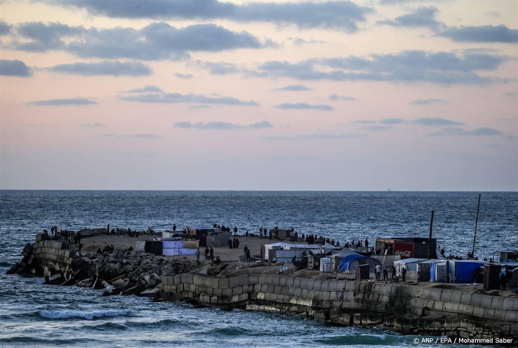 Eerste schip met Europese voedselhulp onderweg naar pier Gaza