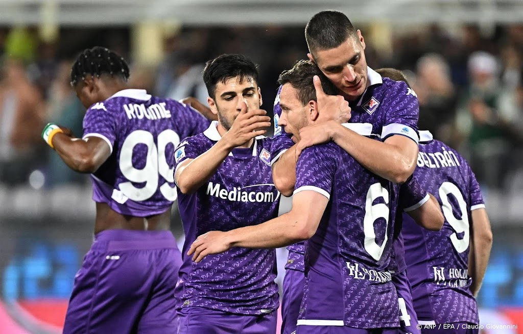 Fiorentina slaat aanval van Napoli op achtste plek af