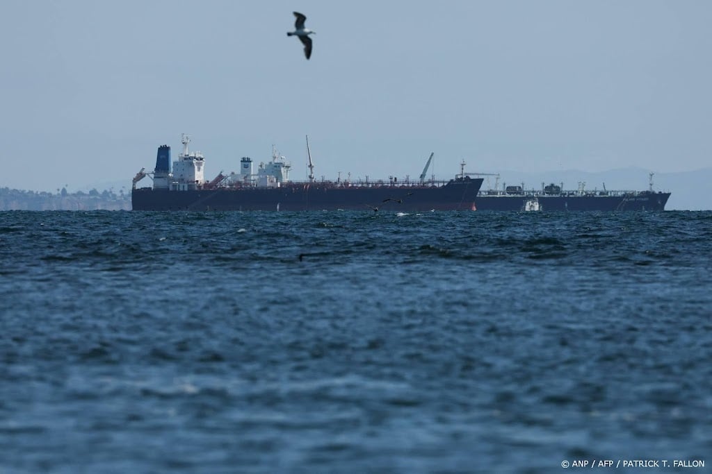 Enkele olietankers varen ondanks blokkade door Straat van Hormuz