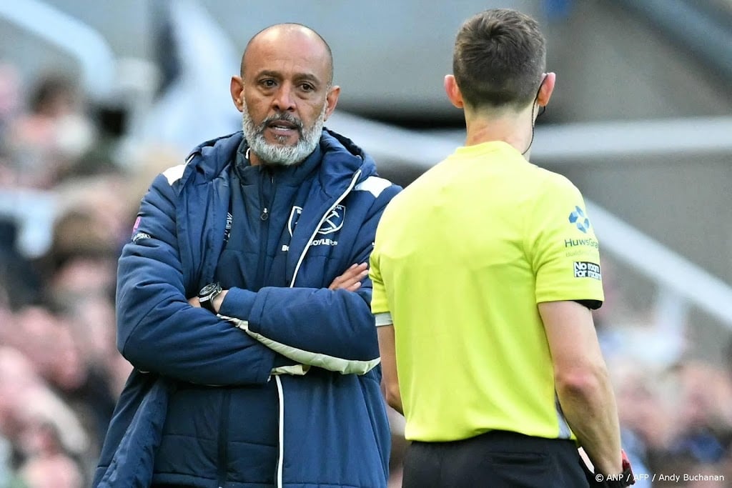 West Ham na nederlaag bij Newcastle dicht bij degradatie