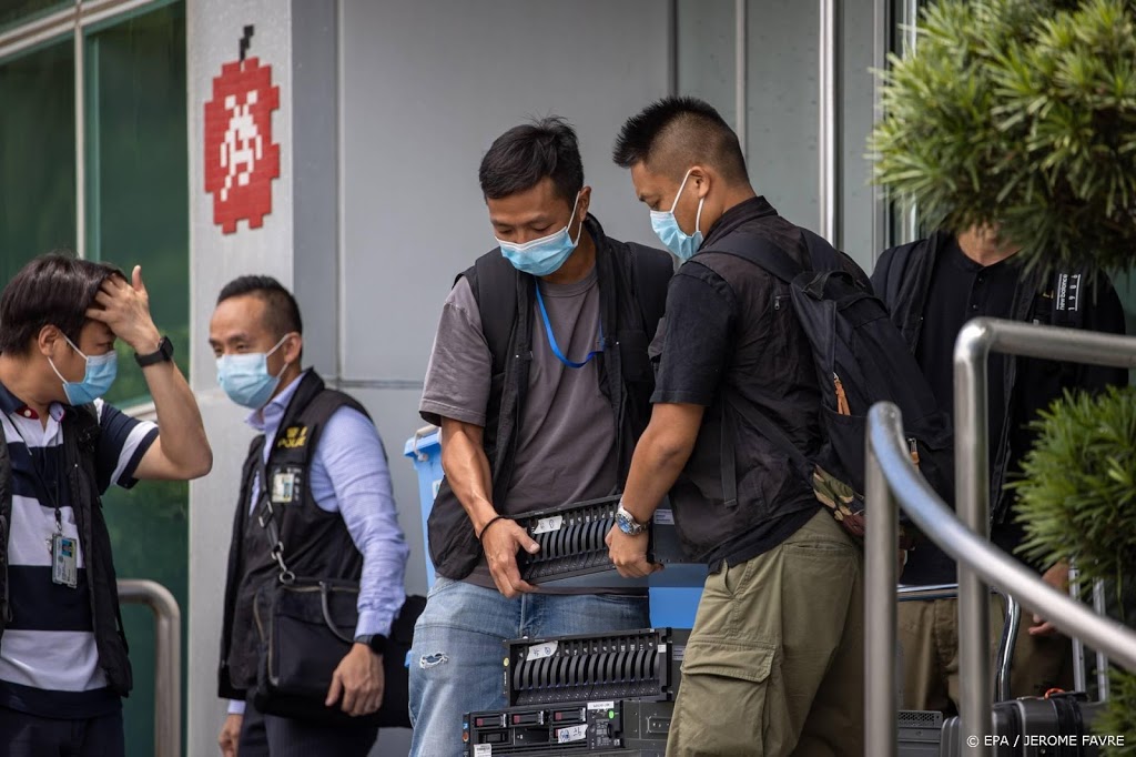 Politie Hongkong pakt leidinggevenden prodemocratische krant op