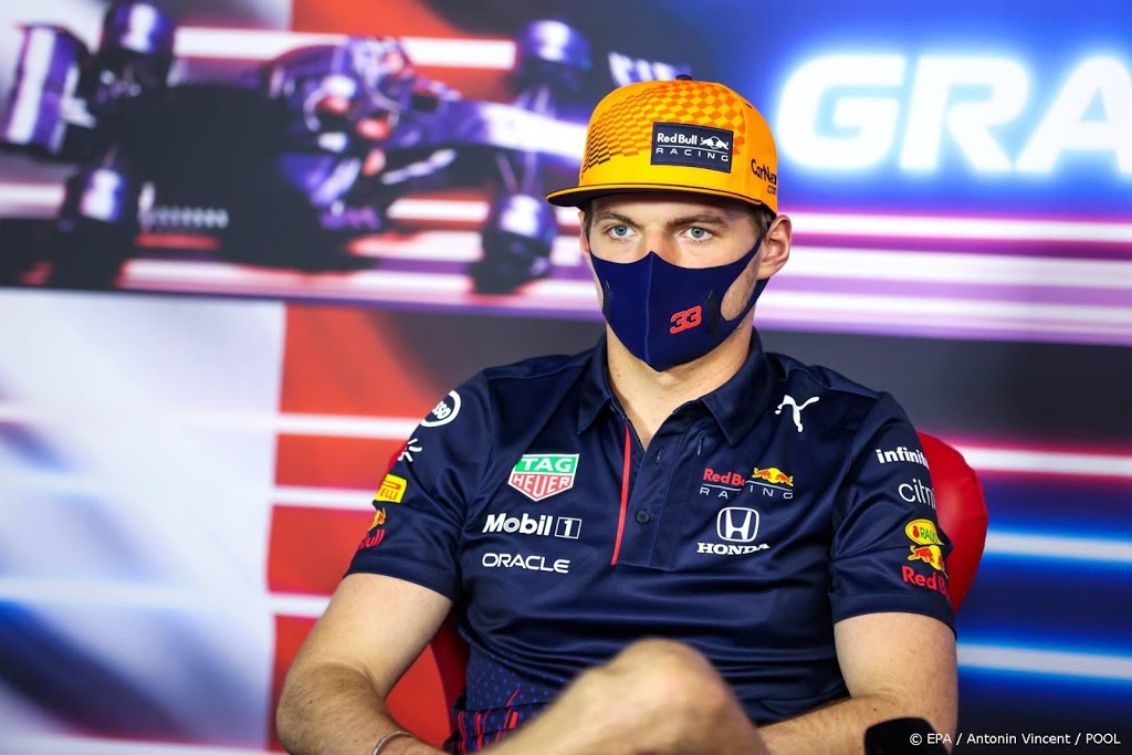 Verstappen hekelt 'vage' uitleg Pirelli over klapband 