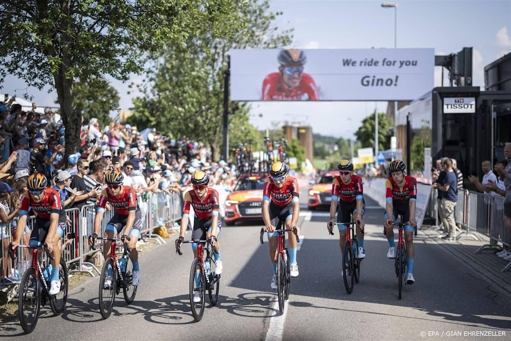 Team van overleden wielrenner Mäder uit Ronde van Zwitserland