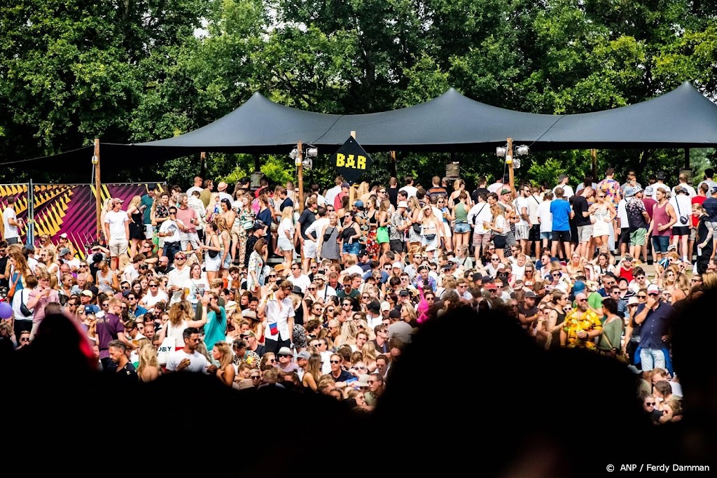 MOJO houdt ondanks boze media vast aan 'fee' voor Lowlands-pers