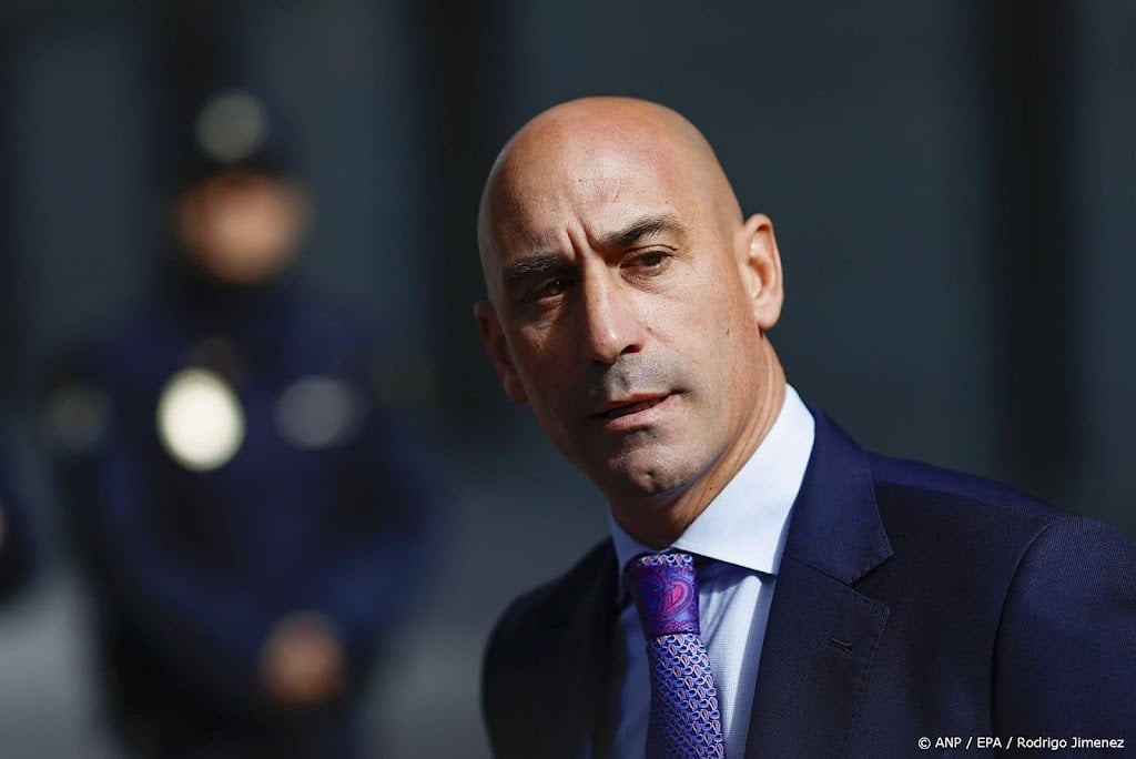 Ex-voorzitter Rubiales in februari voor rechter voor kus Hermoso