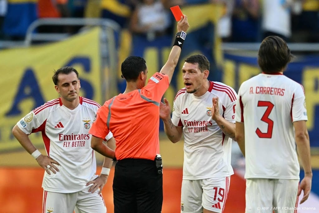 Boca en Benfica in evenwicht op WK in duel met 3 rode kaarten