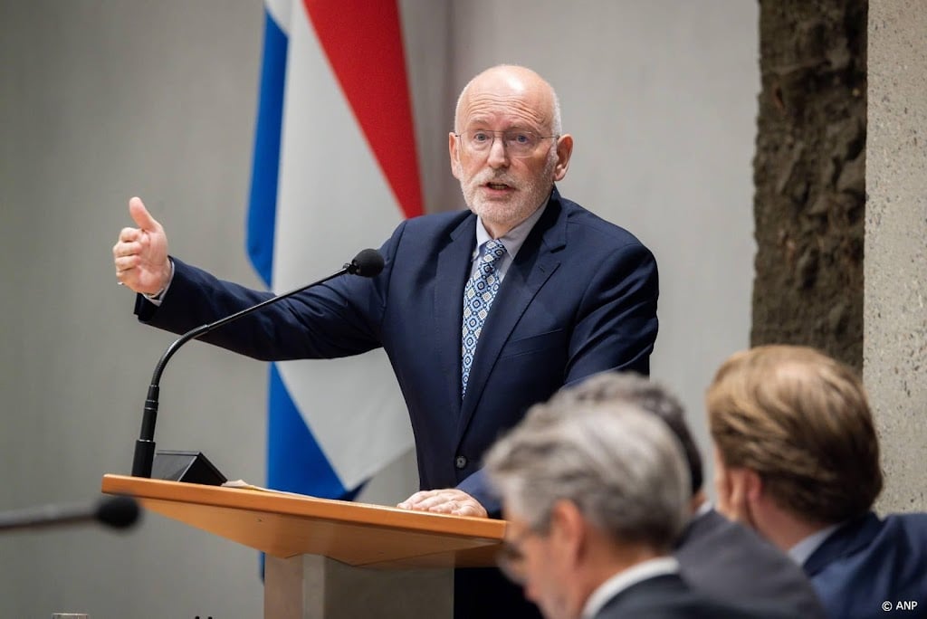 Timmermans wil zich nog niet vastleggen op jaartal voor NAVO-norm