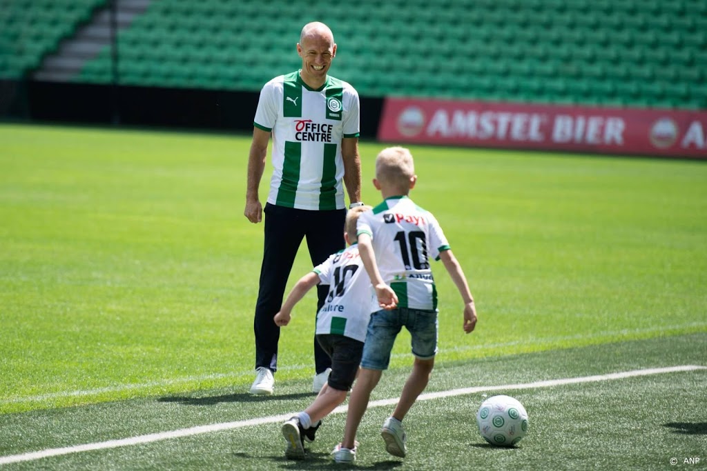 Eerste groepstraining Robben bij Groningen live op tv