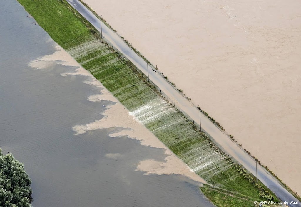 Haastige evacuaties in Limburgse deel dorpen Haelen en Horn