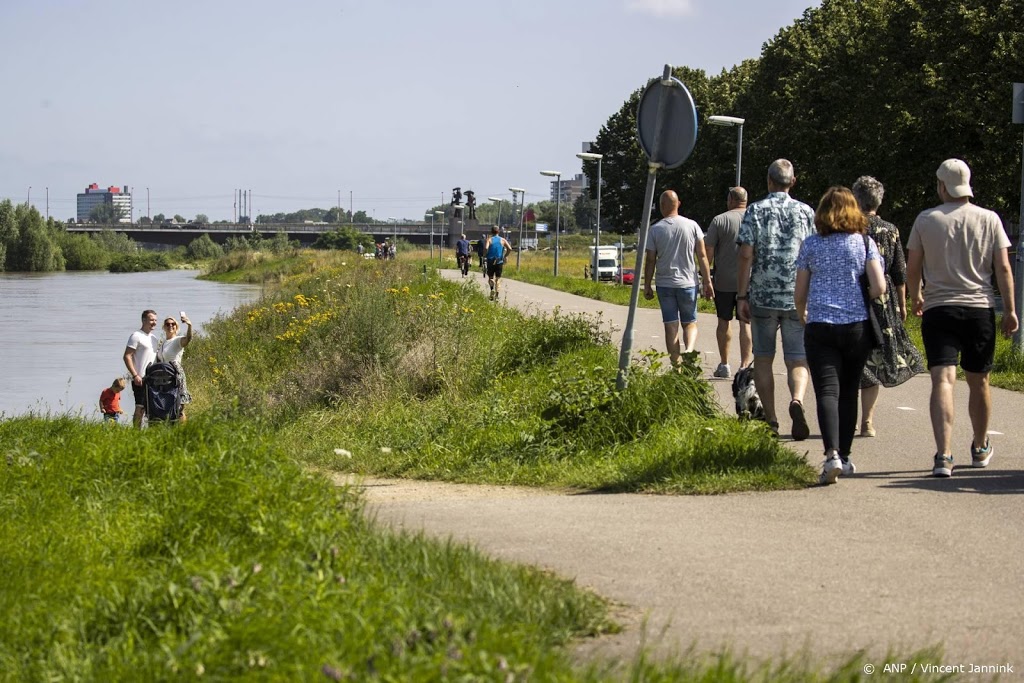 Waterpeil Maas zakt in Zuid-Limburg